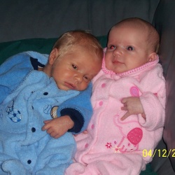 Twins01