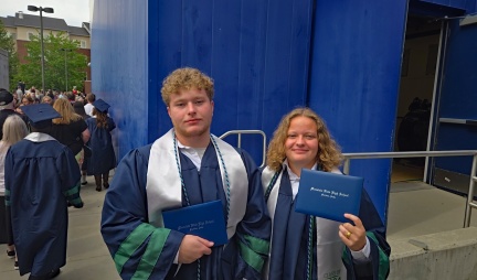 ben-meg-2-2024grad